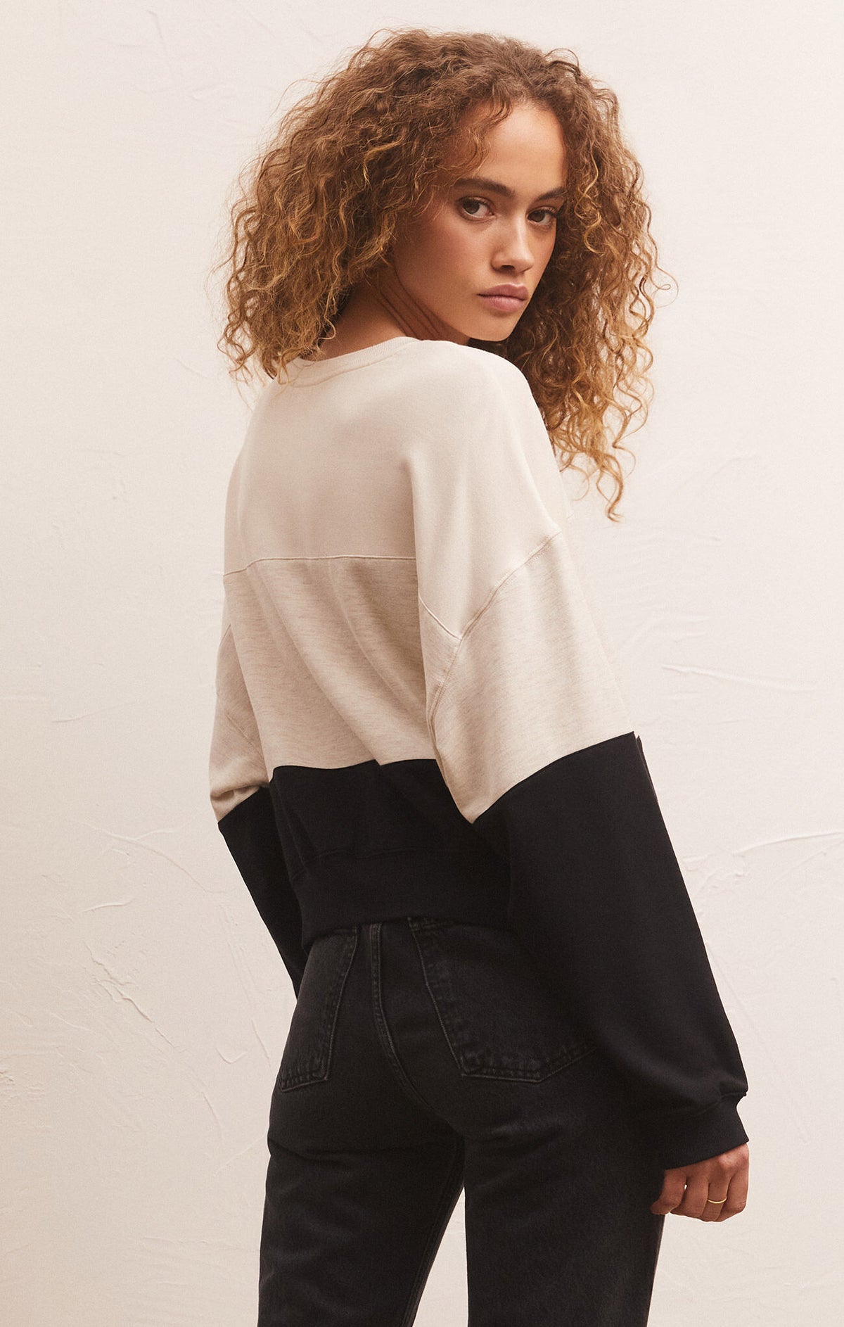 COLORBLOCK
MODAL
SWEATSHIRT
