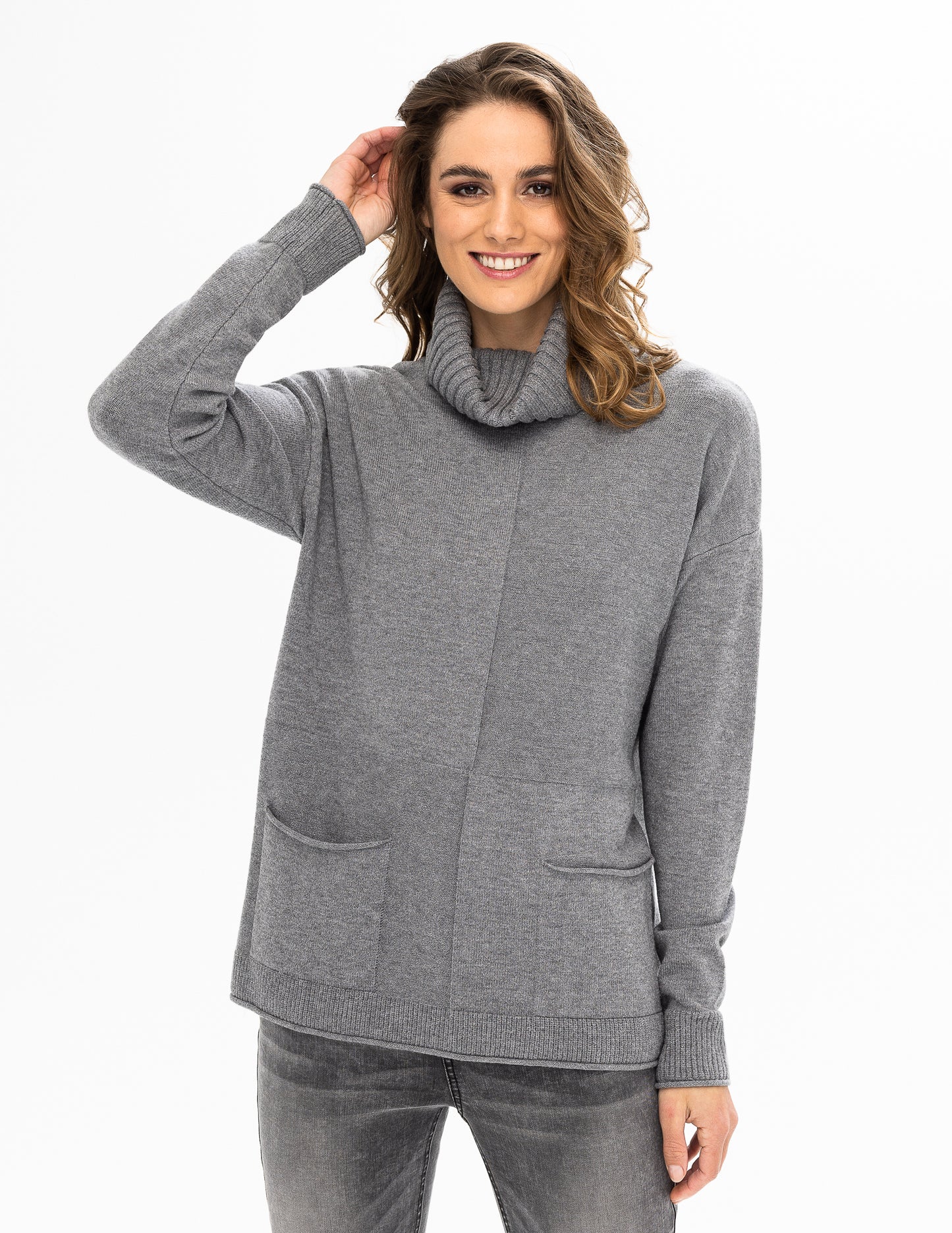 2 POCKET TURTLE NECK SWEATER