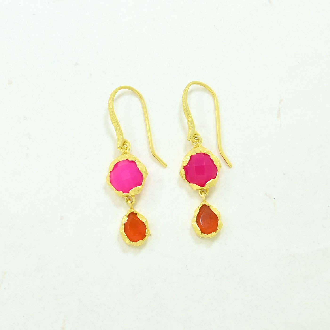 Schmuckoo x Noyre Berlin - Nerina Earring Gold Plated - Pink Fuchsia Onyx & Carnelian