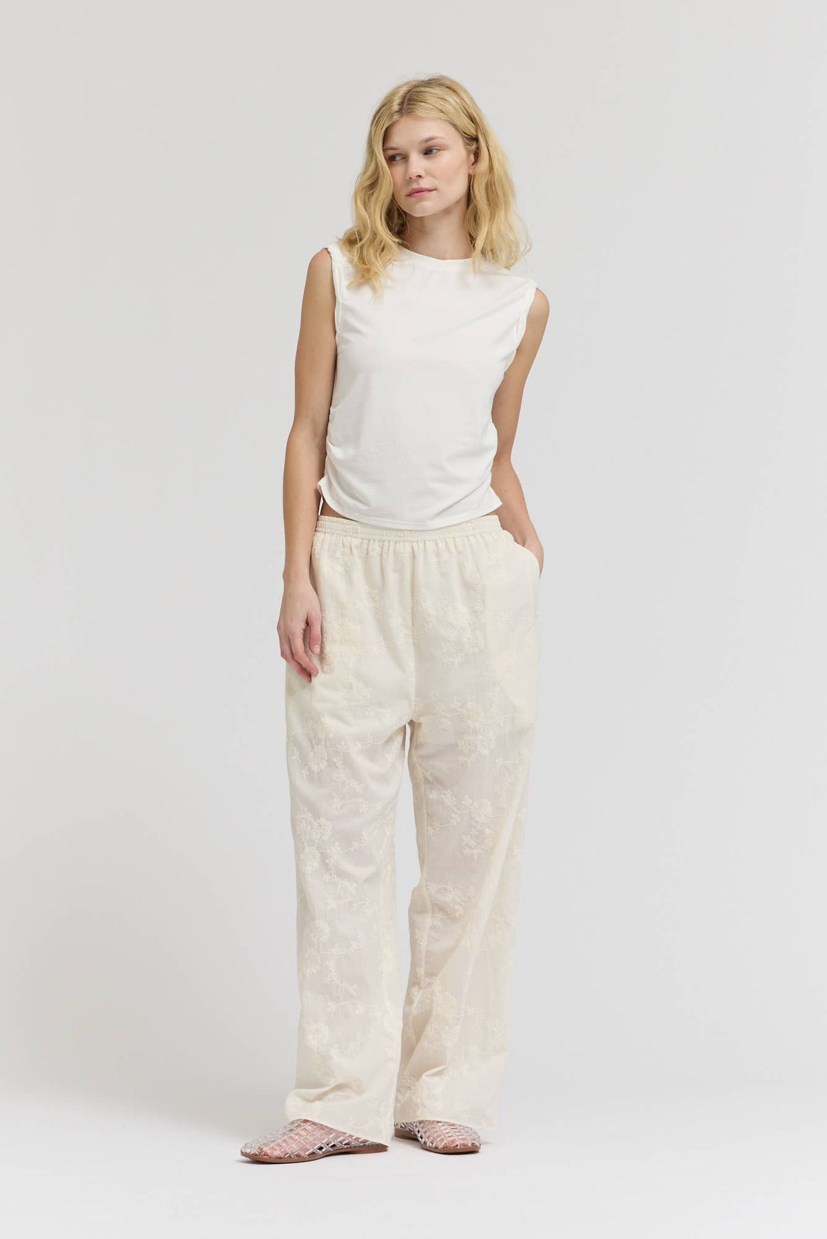 Grade & Gather - 42298 - TWIST DETAIL COTTON SLEEVELESS TOP