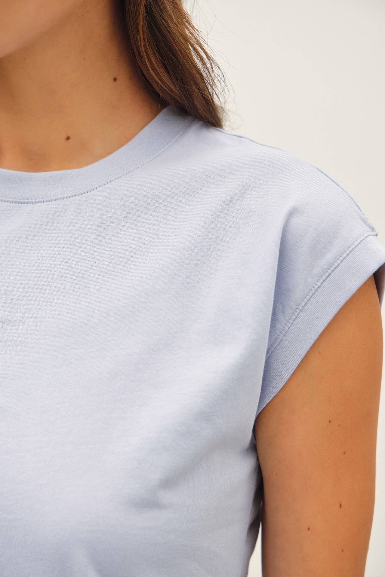 Be Cool - GARMENT DYED COTTON CAP SLEEVE CREW NECK