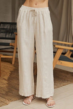 Load image into Gallery viewer, LINEN DRAWSTRING PANTS WITH POCKETS
