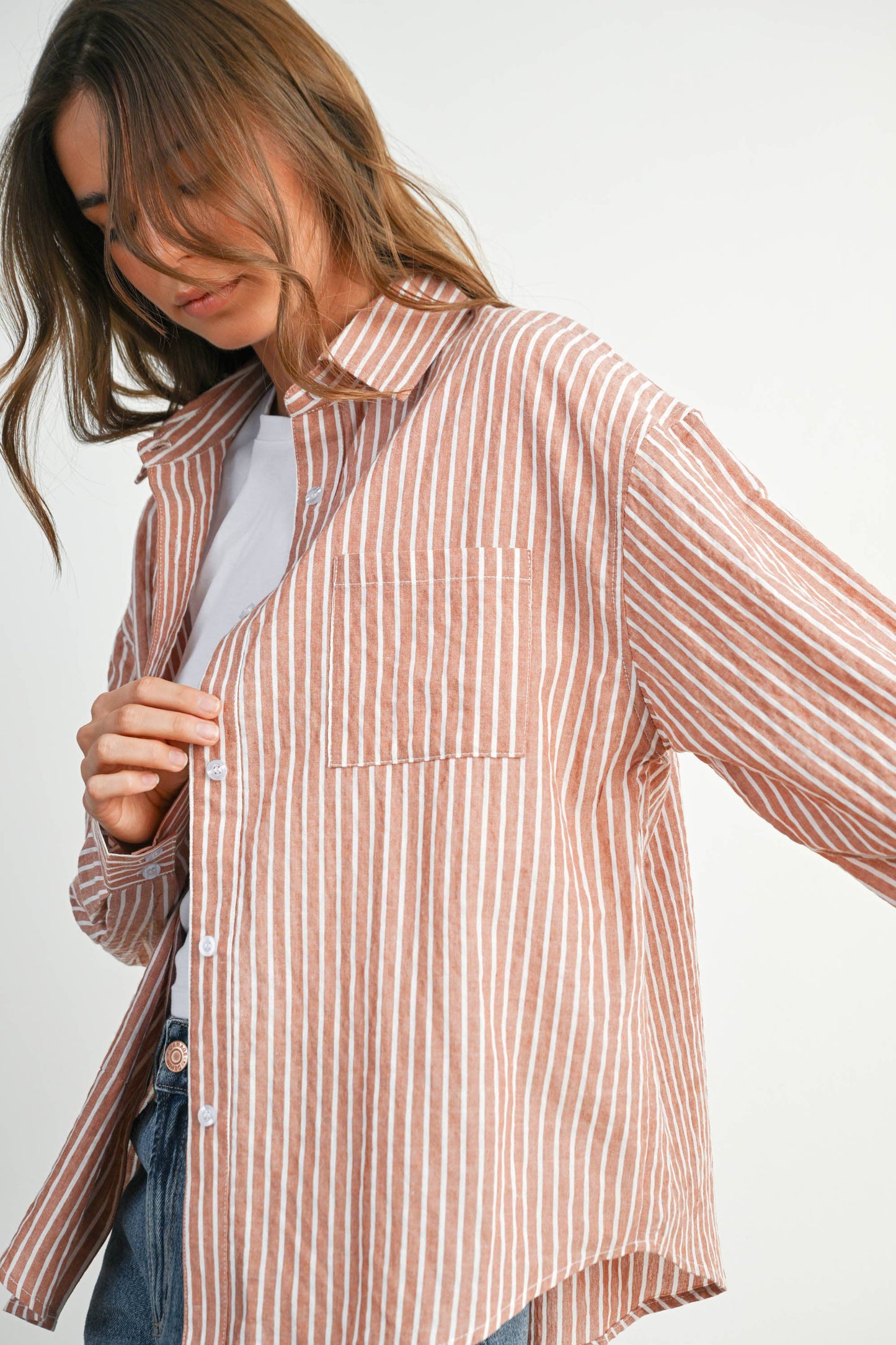 BUTTERMELON - Cropped Striped Button-Up Collared Long Sleeve Top - BMT7915