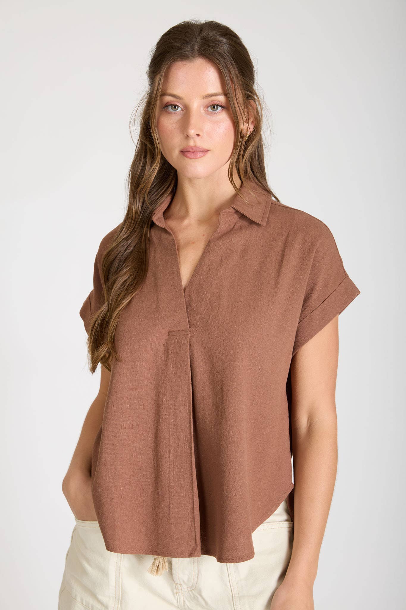 COLLARED SPLIT NECK CUFF SLEEVE U HEM LINEN TOP - Blu Pepper