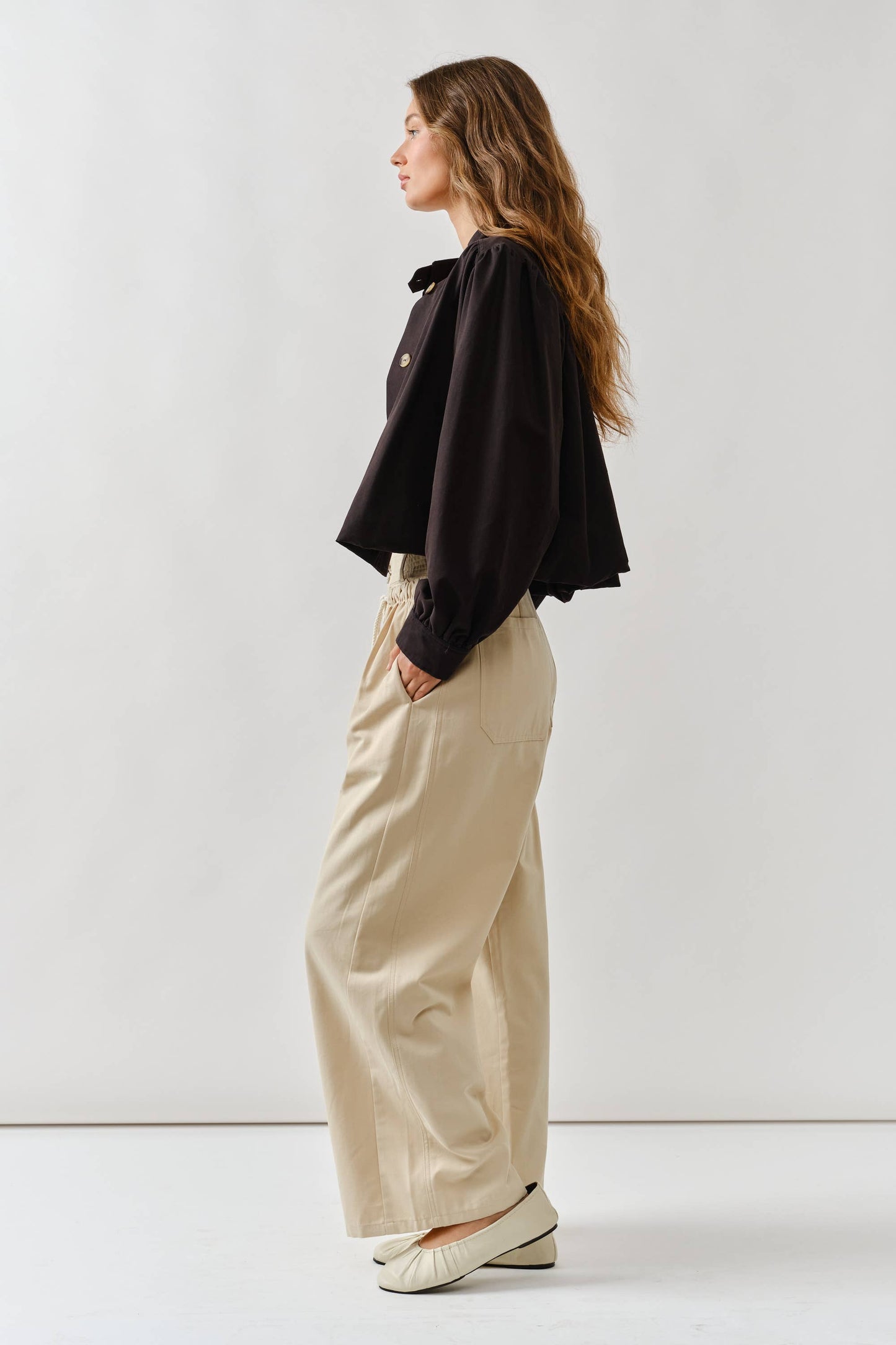 Aaron & Amber - MAJ3308 SHORT BALLON TRENCH JACKET