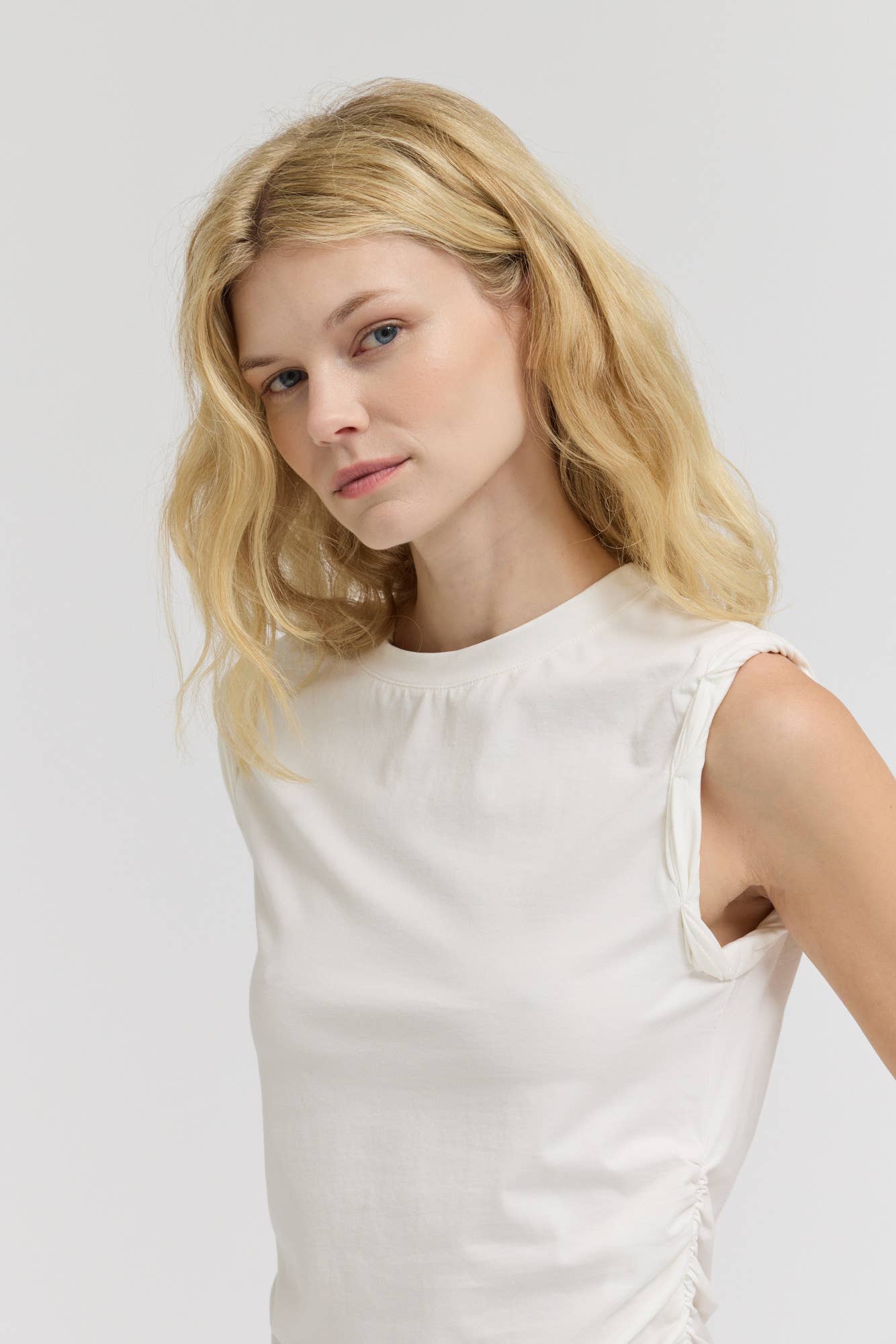 Grade & Gather - 42298 - TWIST DETAIL COTTON SLEEVELESS TOP