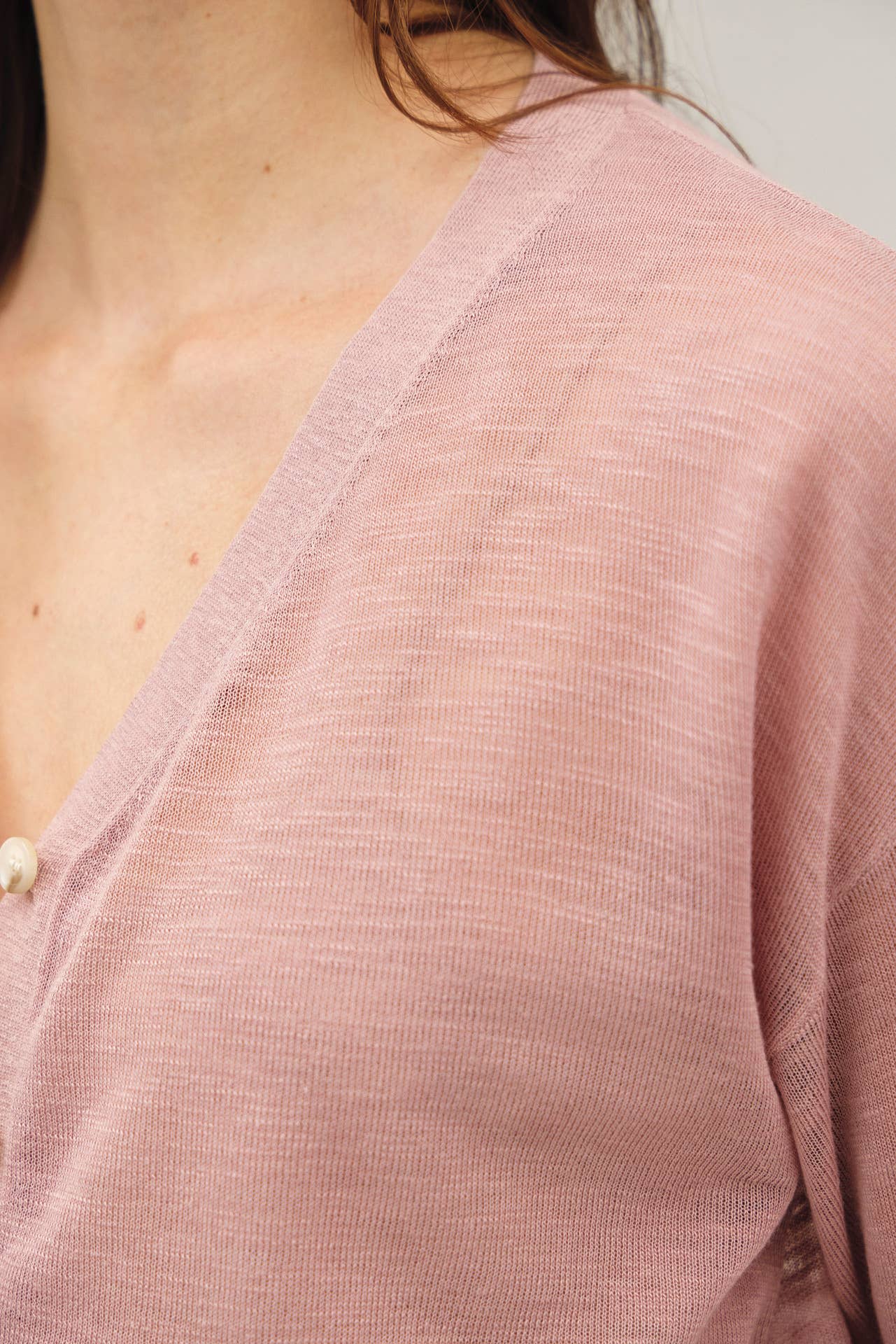 Be Cool - ULTRA FINE SLUBBED V-NECK FINE KNIT CARDIGAN