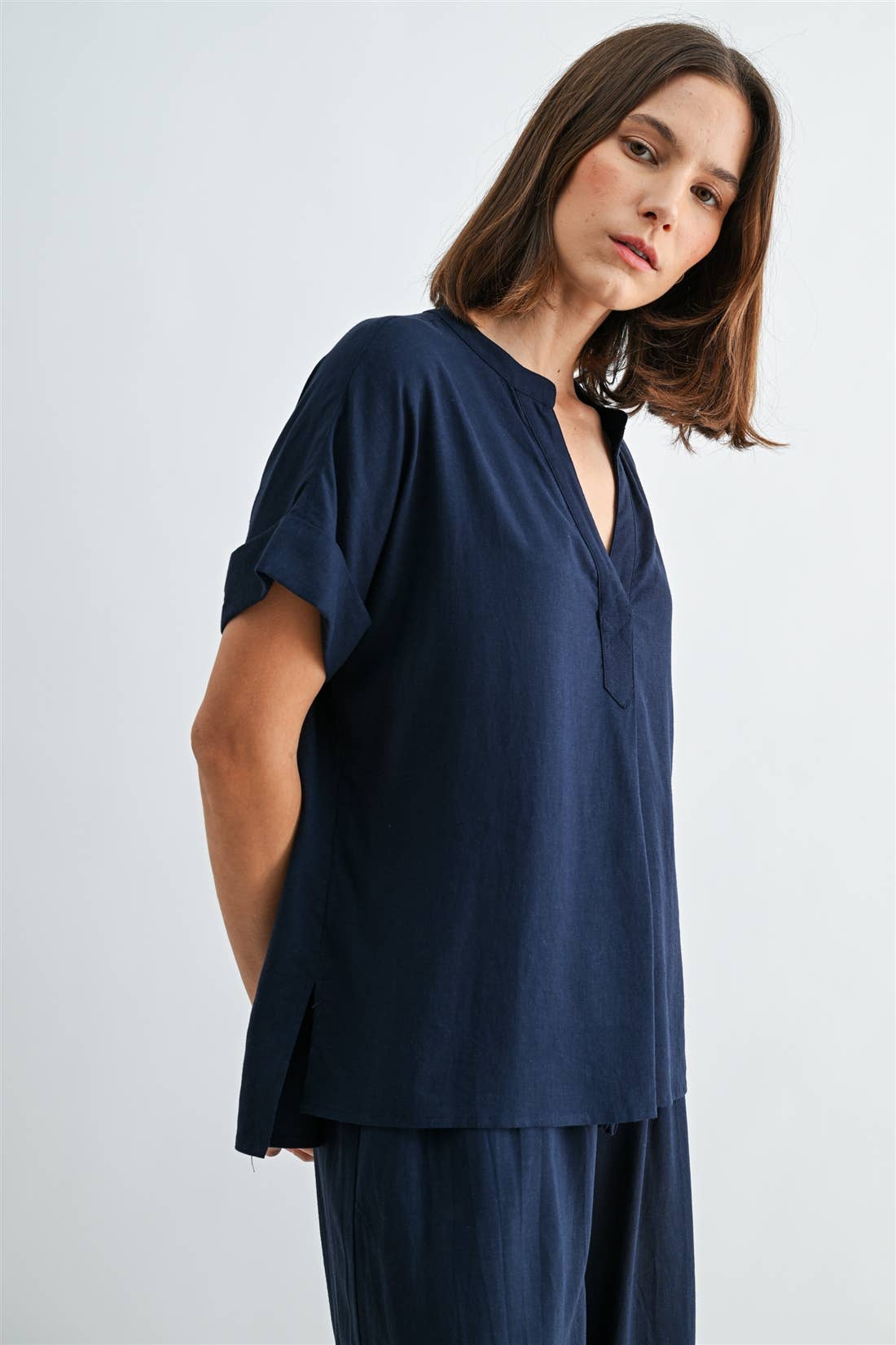 V NECK DOLMAN TOP