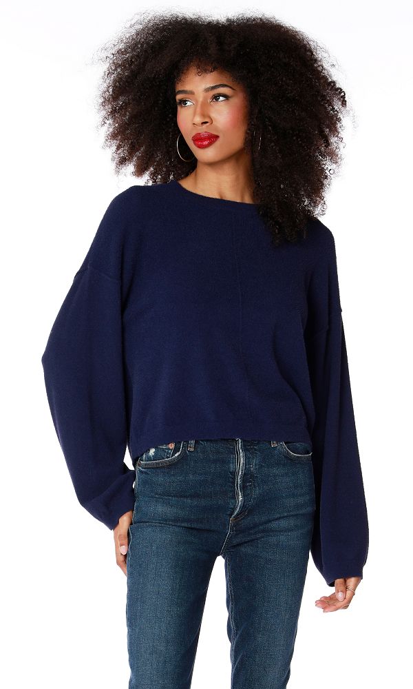 WIDE SLEEVE BOXY SWEATER
