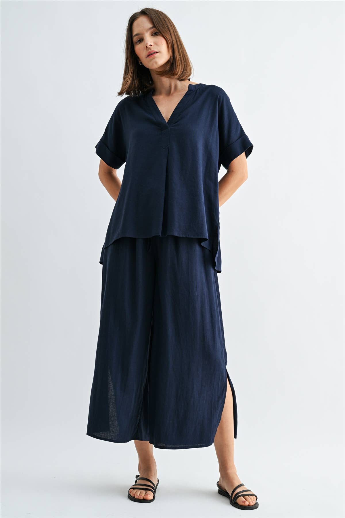 V NECK DOLMAN TOP