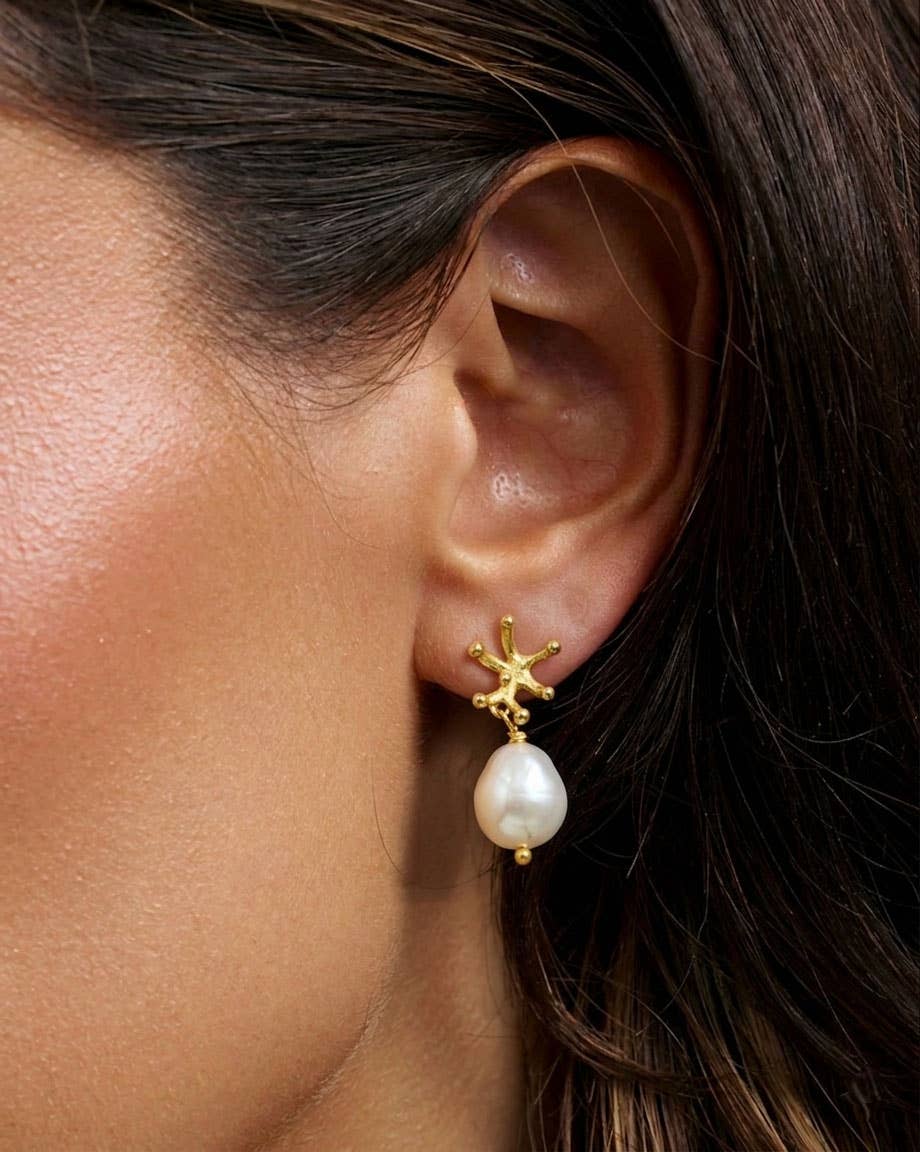 Schmuckoo x Noyre Berlin - Coral Earring Gold Plated - Natural Pearl