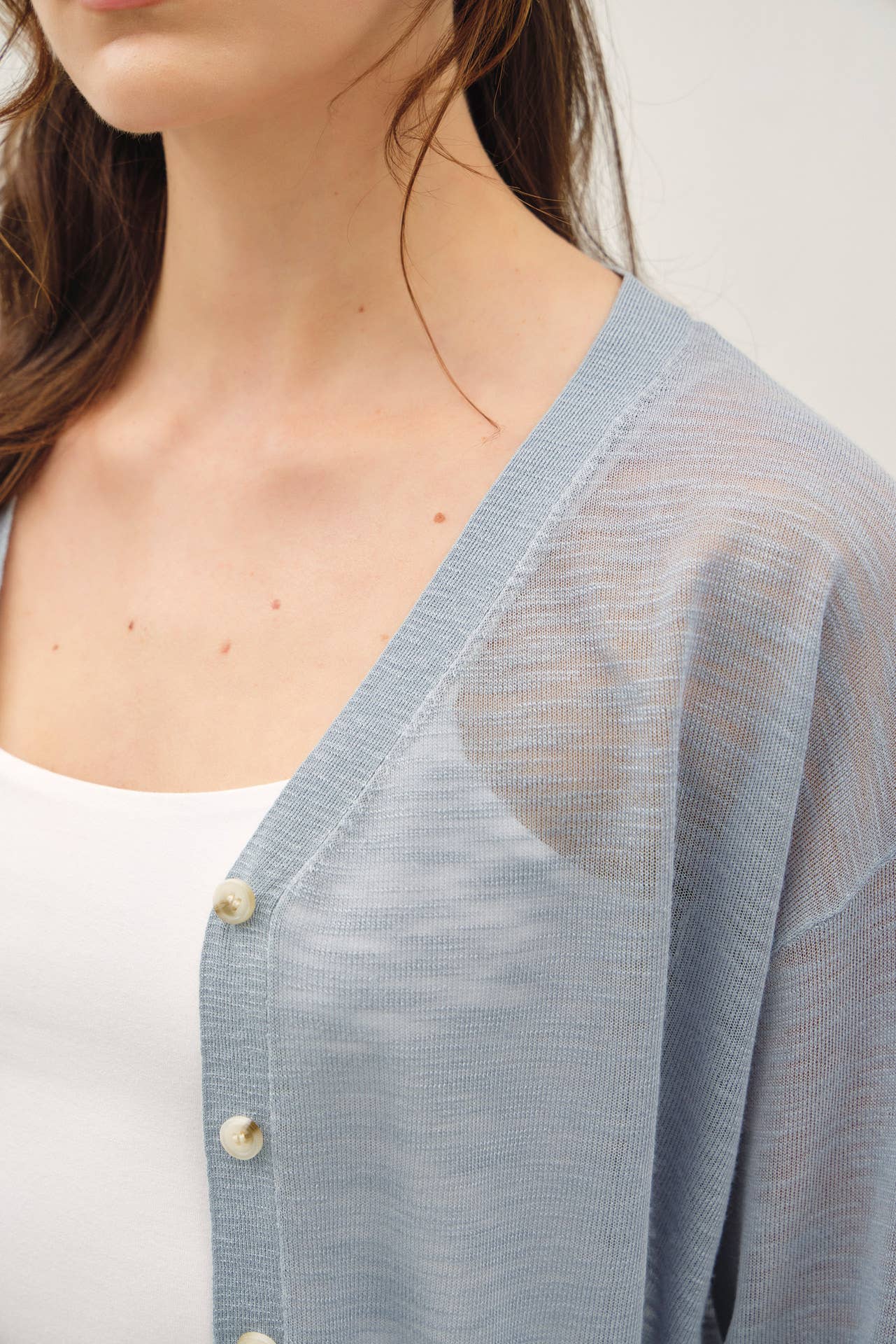 Be Cool - ULTRA FINE SLUBBED V-NECK FINE KNIT CARDIGAN