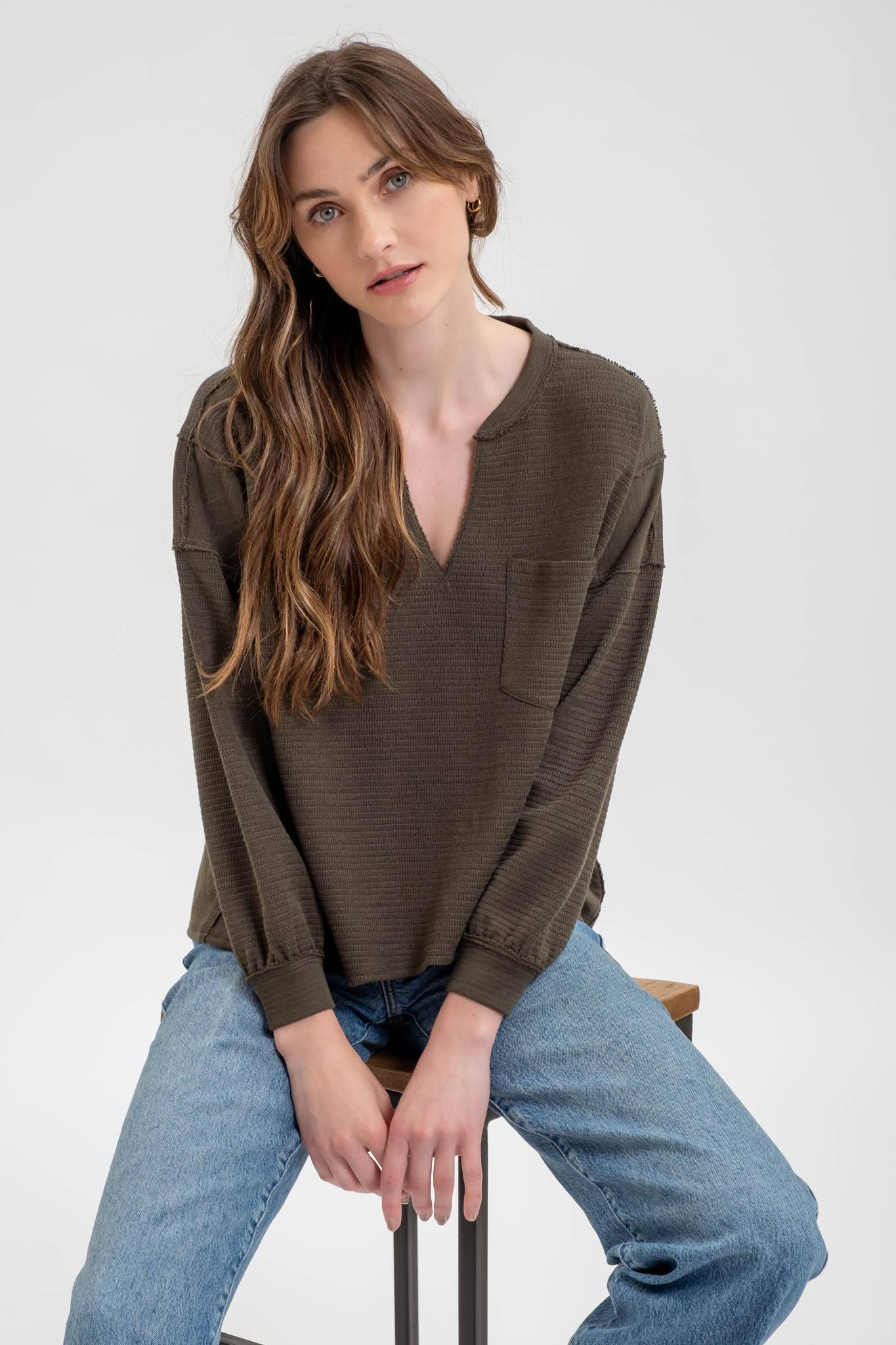 SOLID PATCHWORK SPLIT NECK KNIT TOP - Blu Pepper
