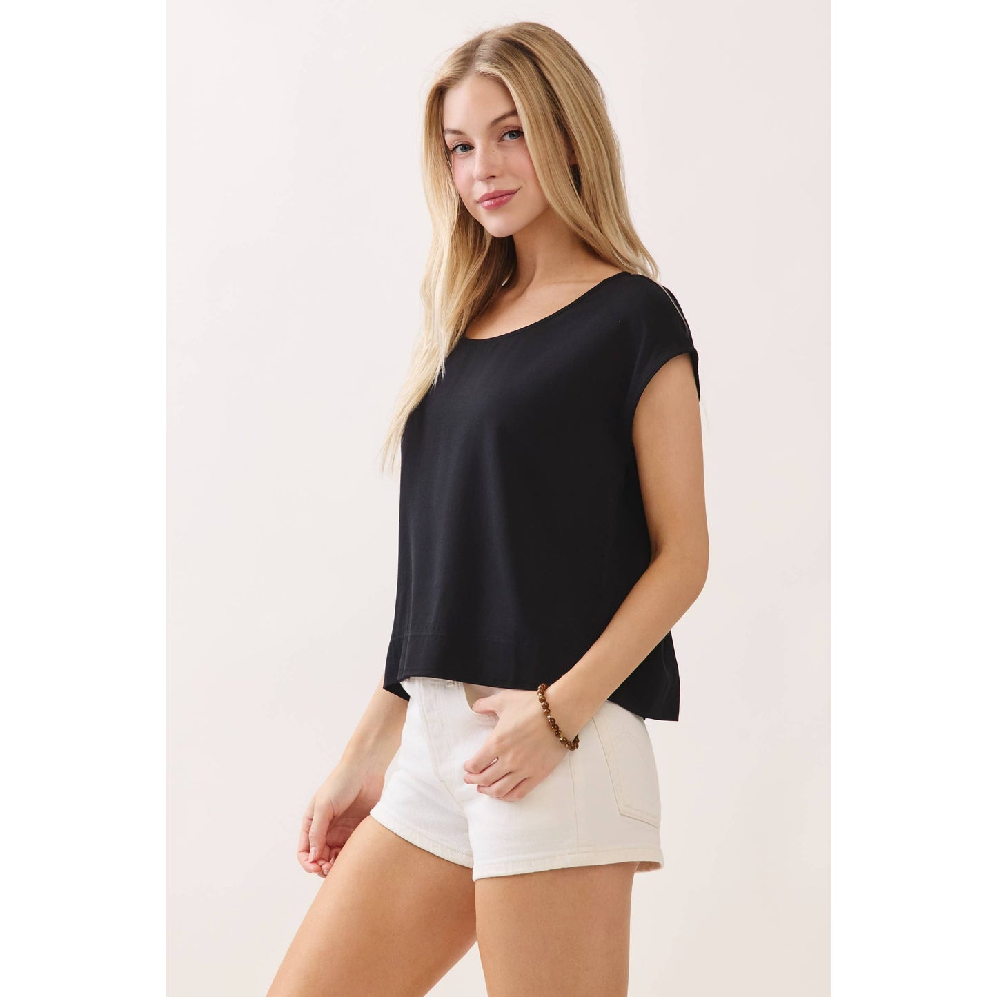 WOVEN BOXY TOP WITH EXTENDED SLEEVE - Final Touch