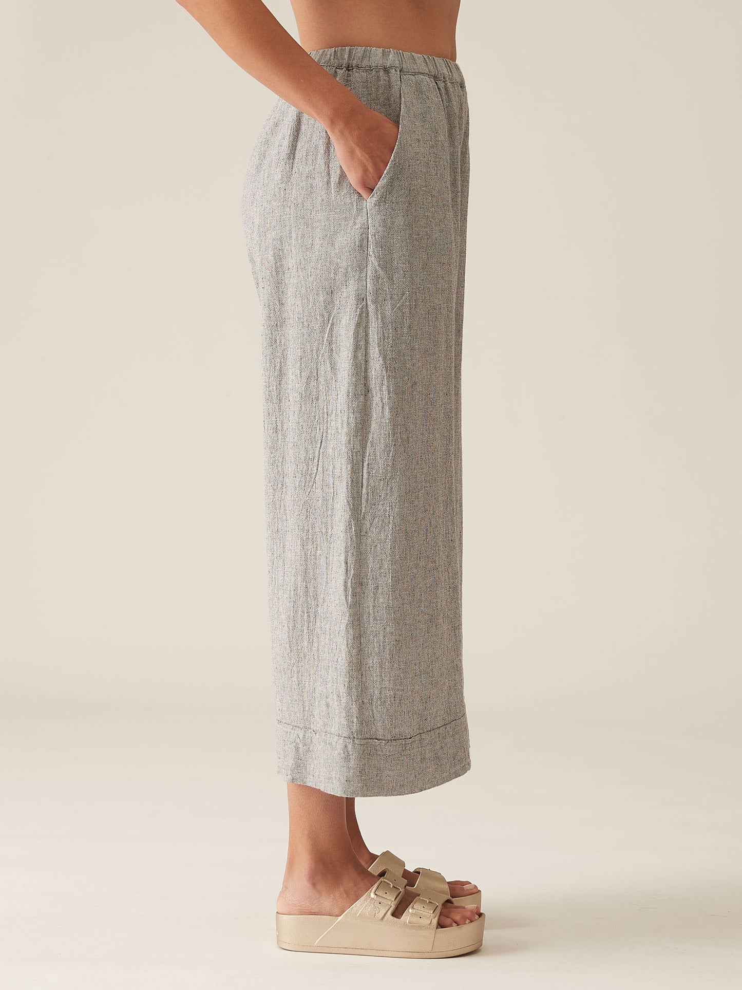 PLEATED CROP PANT