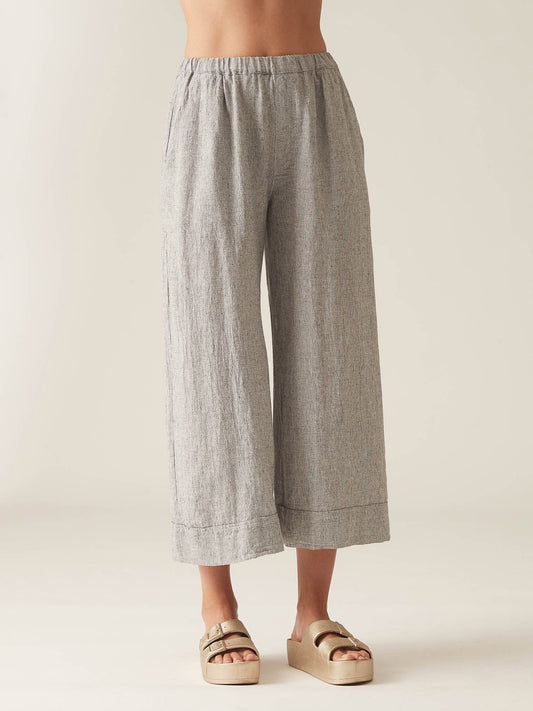 PLEATED CROP PANT