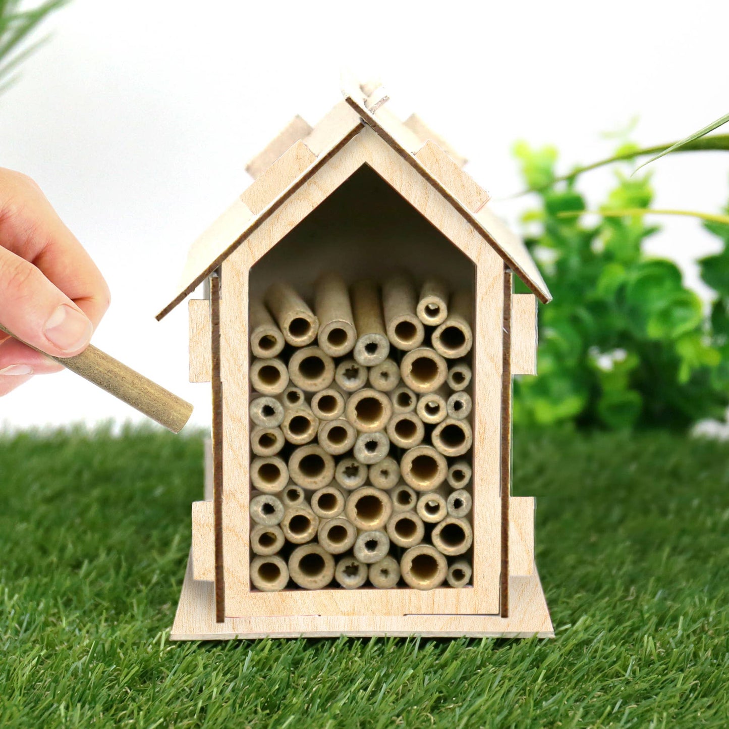 Gift Republic - BEE HOTEL HANDMADE HABITATS