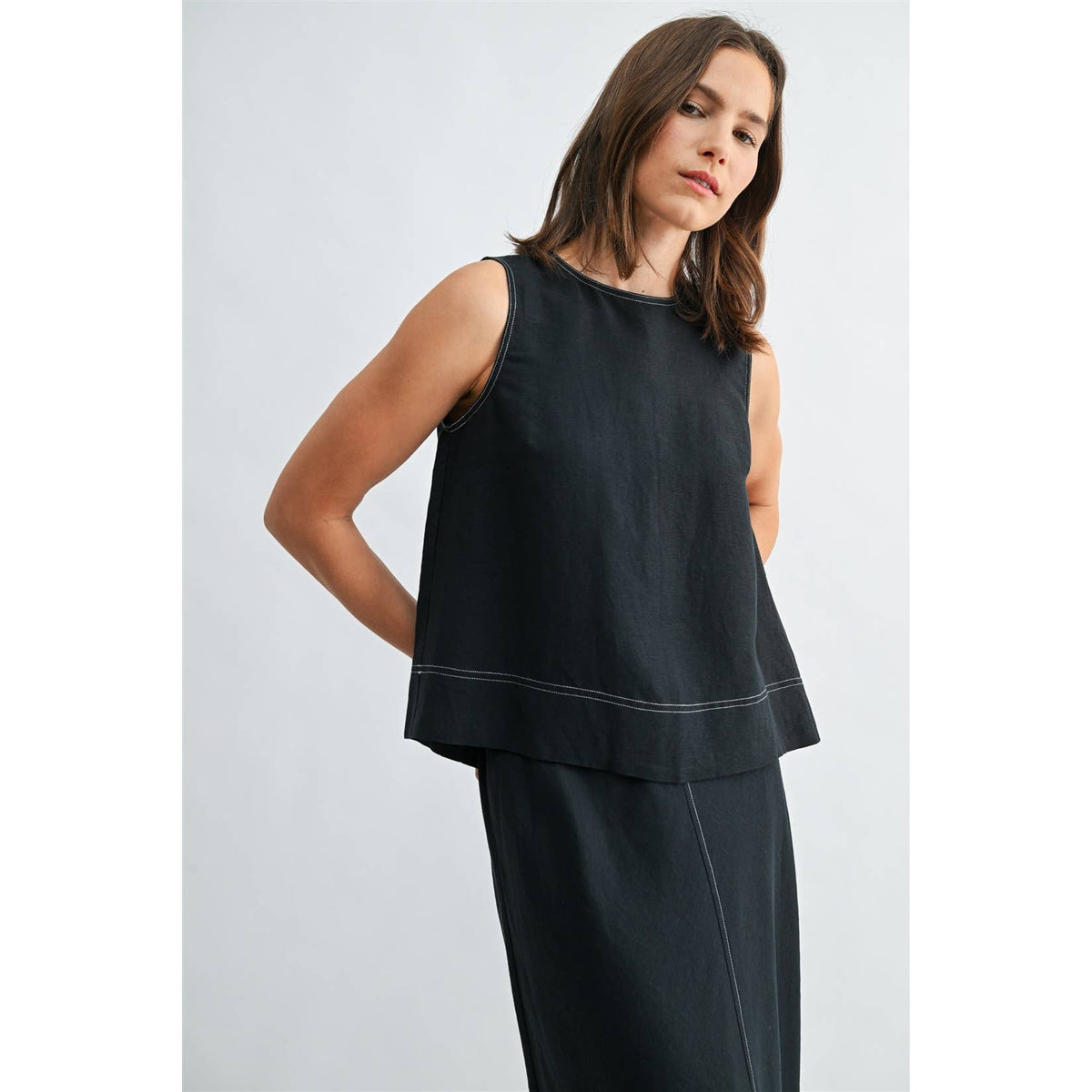 FUN2FUN - LINEN PLEATED BACK SLEEVELESS TOP