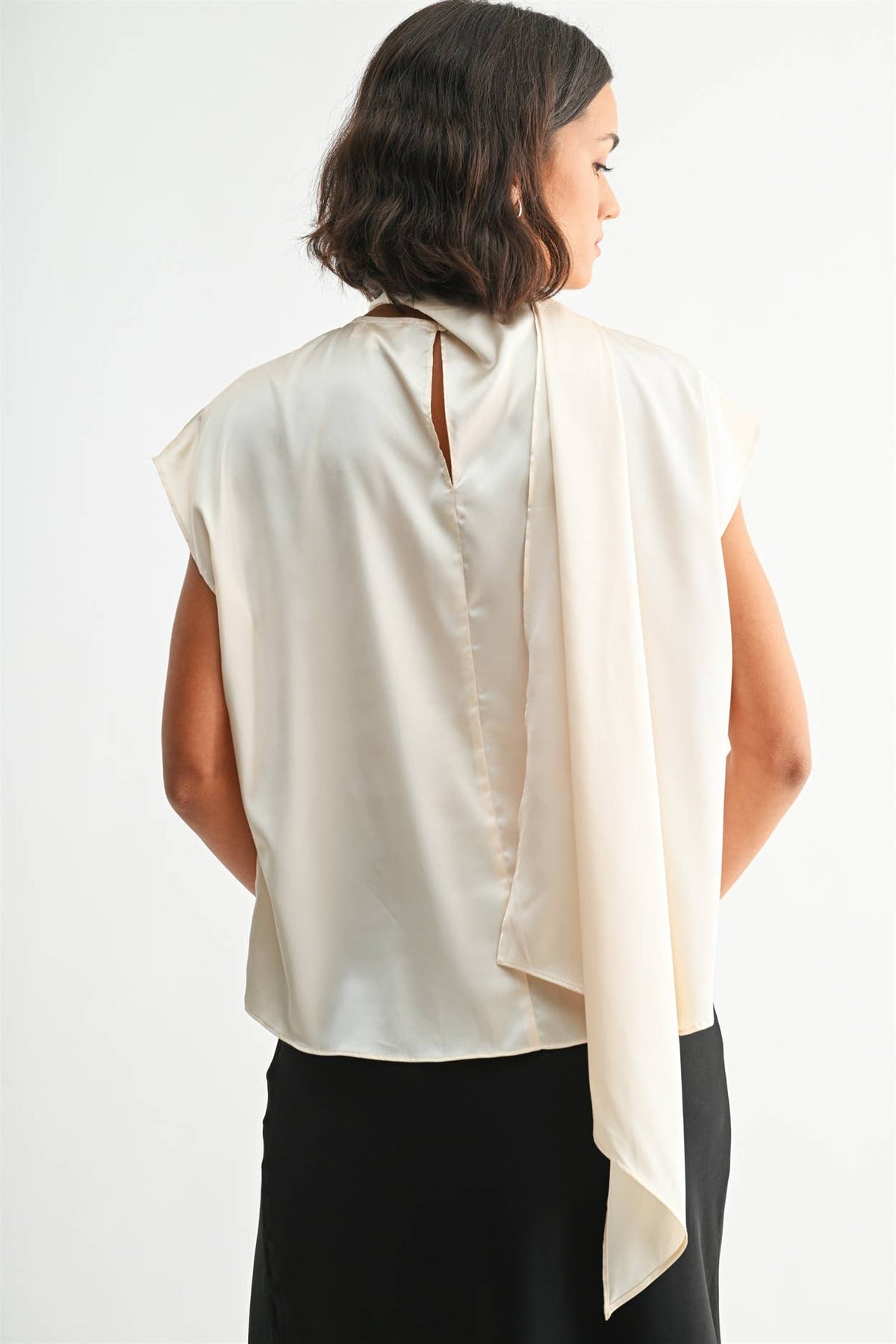 SATIN SCARF COLLAR BLOUSE - Fun2Fun