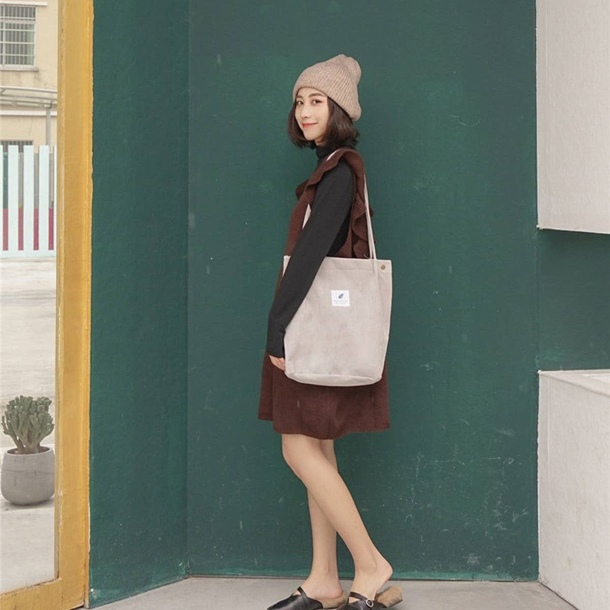 CORDUROY SNAP-BUTTON LARGE-CAPACITY SHOULDER BAG - NINEXIS
