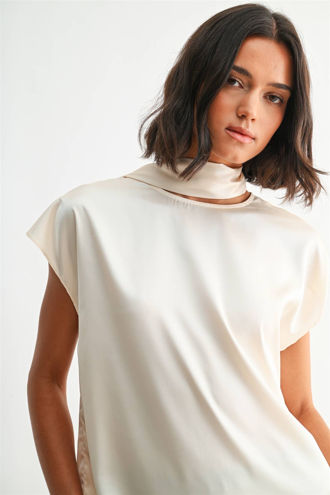 SATIN SCARF COLLAR BLOUSE - Fun2Fun