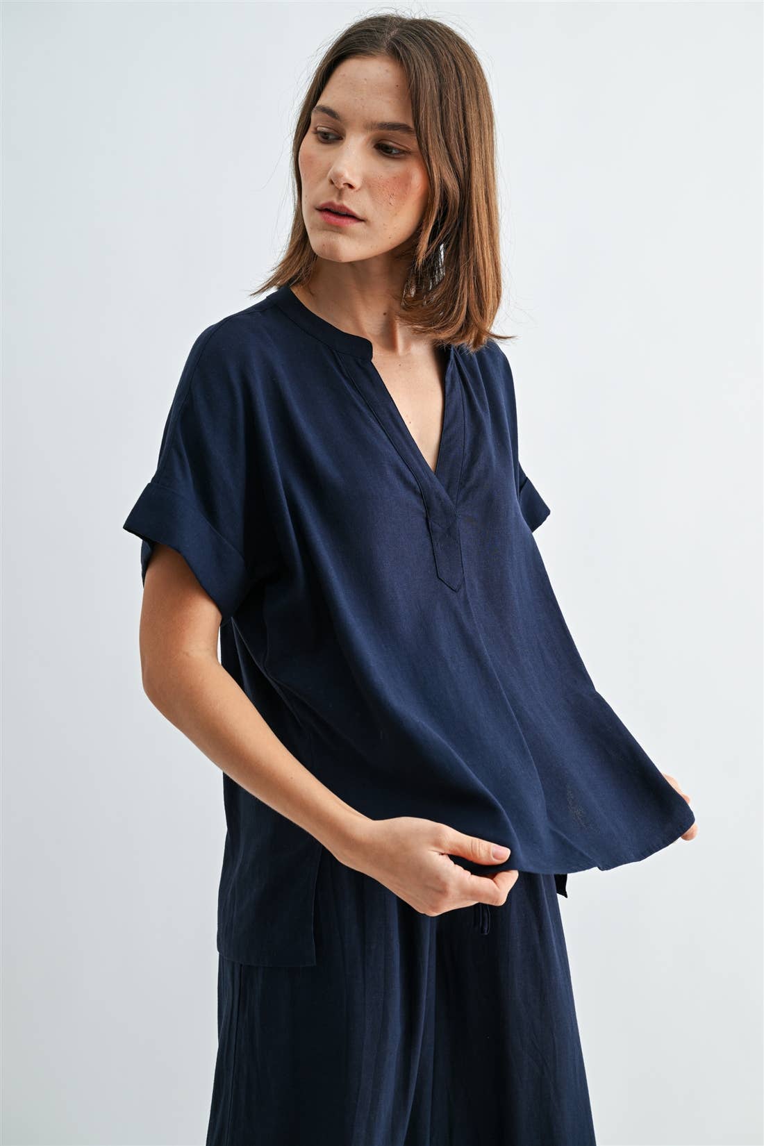 V NECK DOLMAN TOP