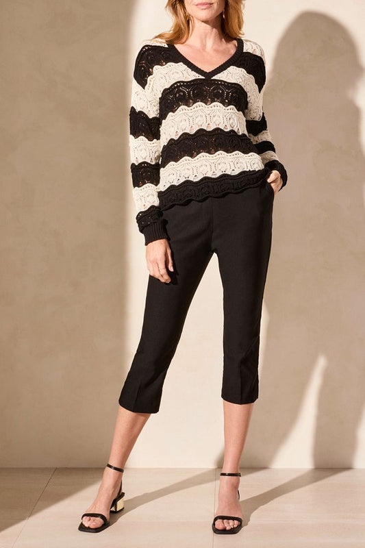 L/S V-NECK CROCHET SWIRL STRIPE SWTR