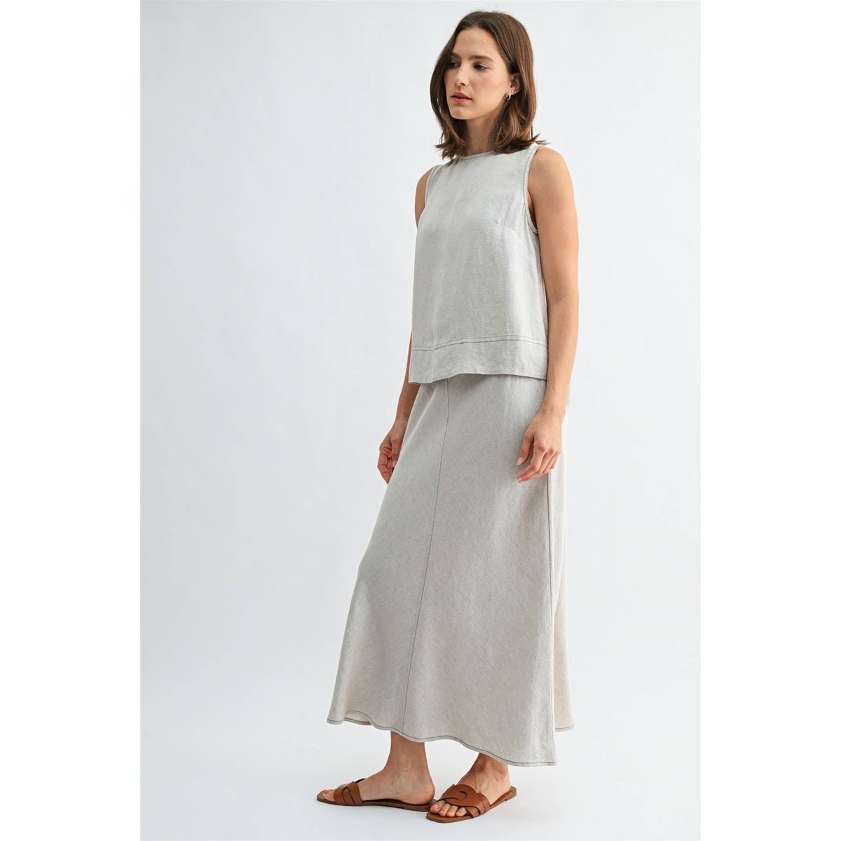 FUN2FUN - LINEN PLEATED BACK SLEEVELESS TOP