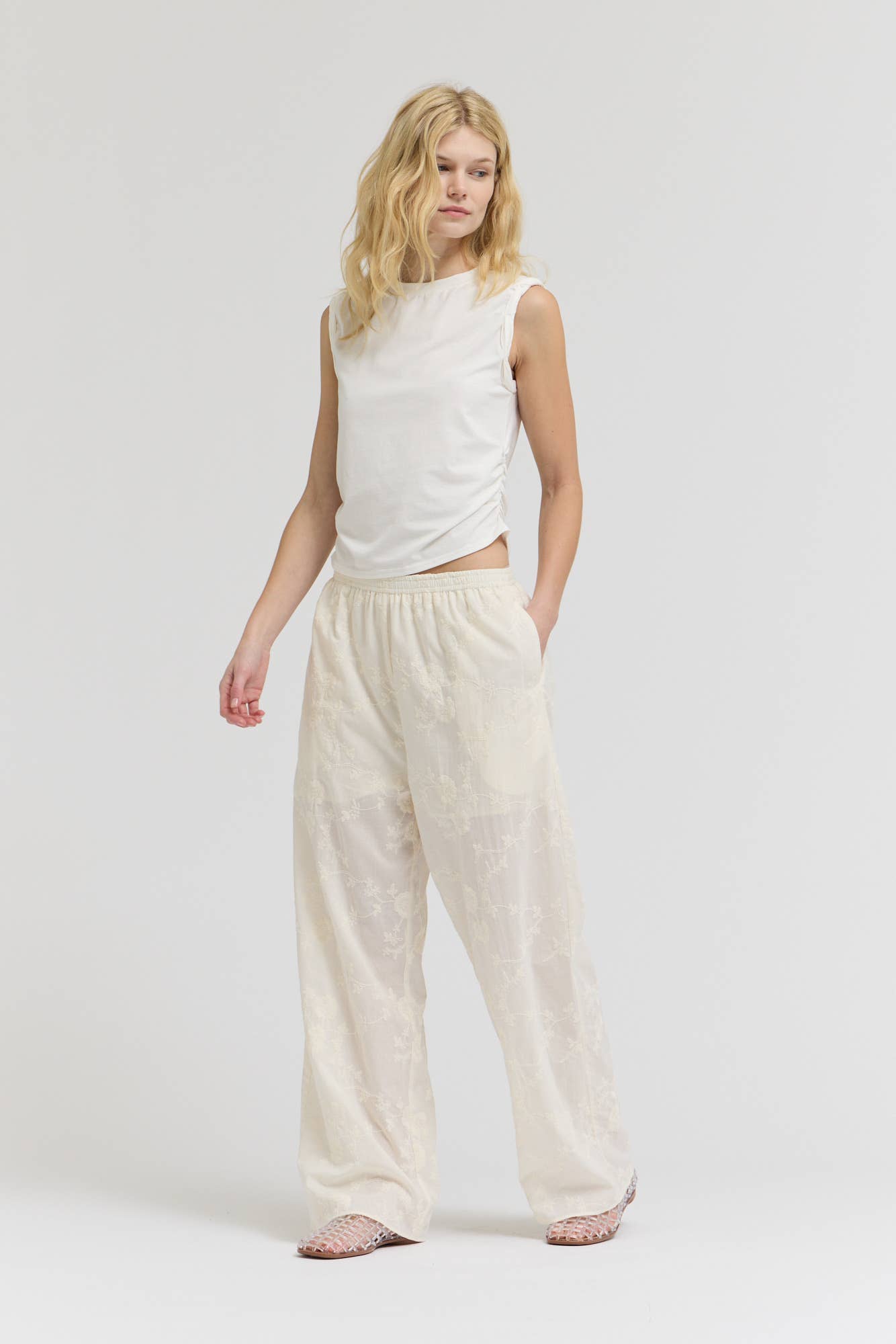 Grade & Gather - 42298 - TWIST DETAIL COTTON SLEEVELESS TOP