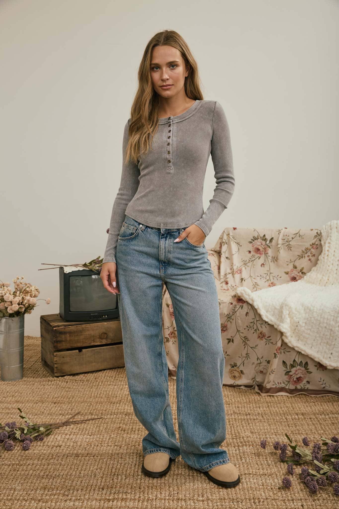 WASHED LONG SLEEVE RIBBED HENLEY KNIT TOP - Blu Pepper