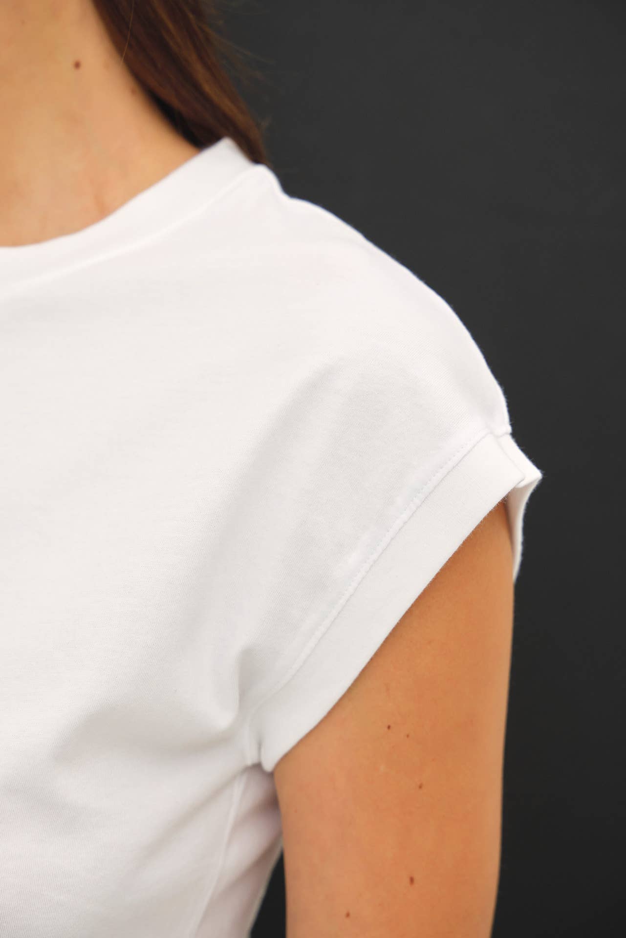 Be Cool - GARMENT DYED COTTON CAP SLEEVE CREW NECK