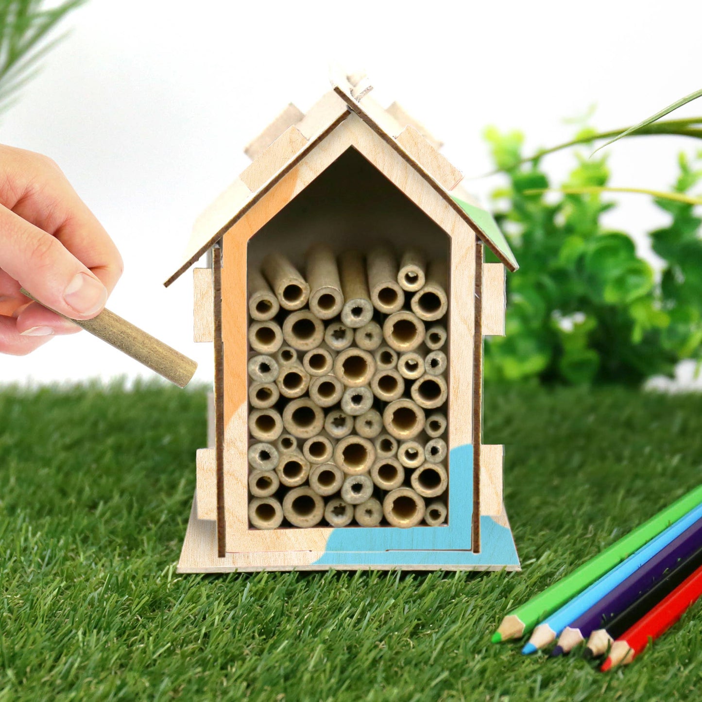 Gift Republic - BEE HOTEL HANDMADE HABITATS