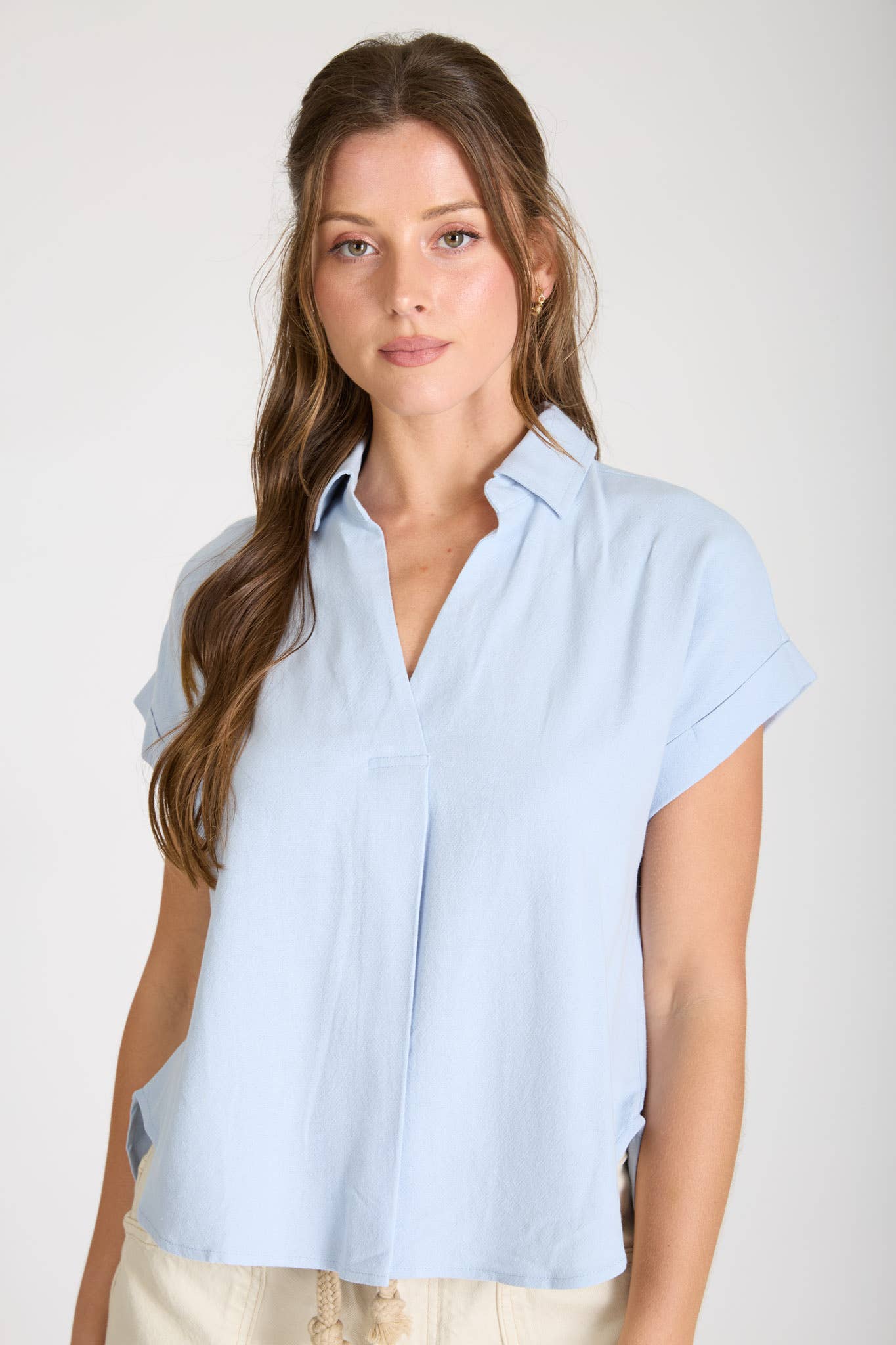 COLLARED SPLIT NECK CUFF SLEEVE U HEM LINEN TOP - Blu Pepper