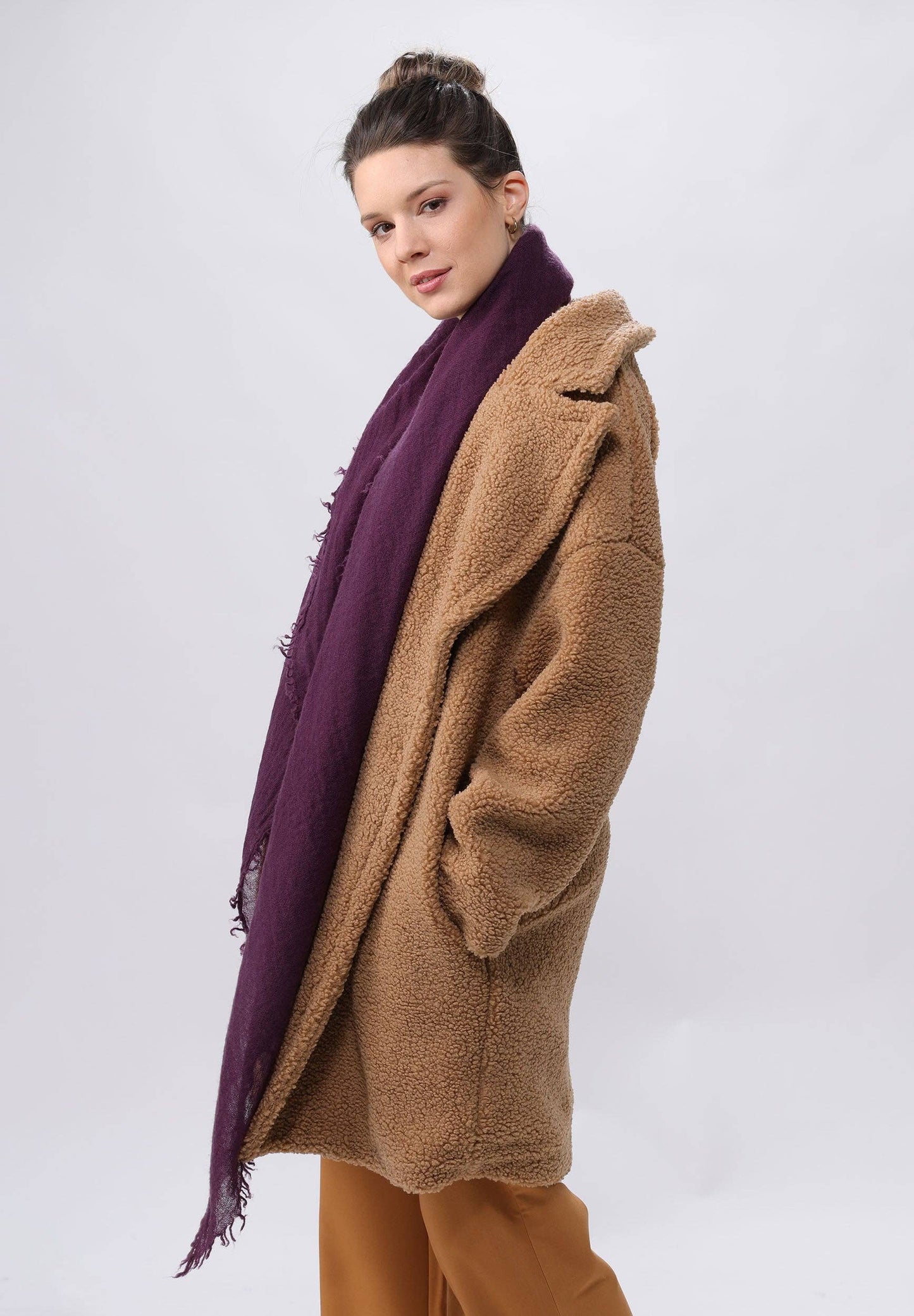 FRAAS - The Scarf Company - Lightweight Wool Solid Fringe Wrap
