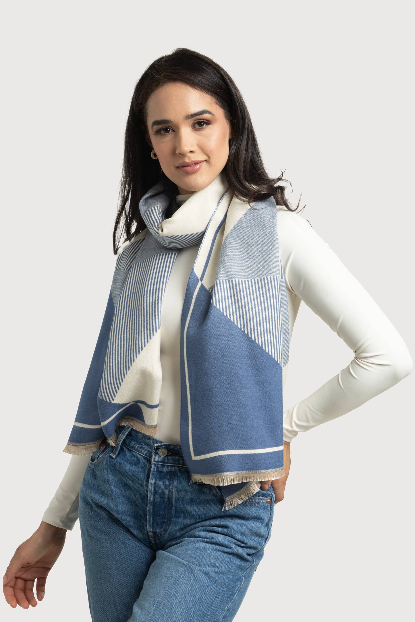 SAACHI - Geometric Striped Reversible Scarf