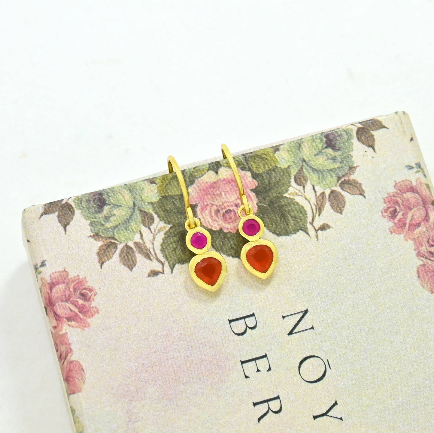 Schmuckoo Berlin - Jazlyn Earring Gold Plated - Carnelian & Pink Fuchsia Onyx