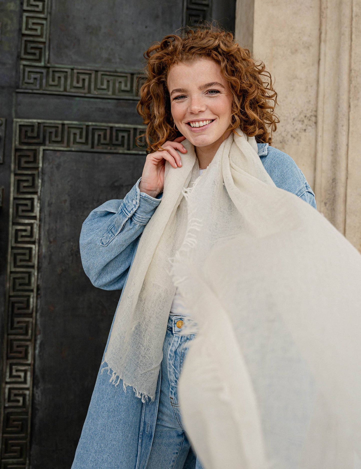 FRAAS - The Scarf Company - Lightweight Wool Solid Fringe Wrap