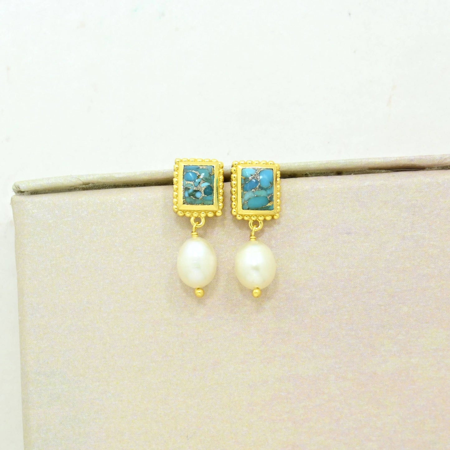 Schmuckoo x Noyre Berlin - Janika Earring Gold Plated - Pearl & Blue Turquoise