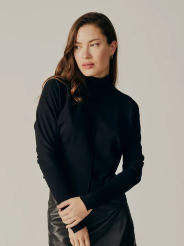 CAMPANULA TURTLENECK SWEATER