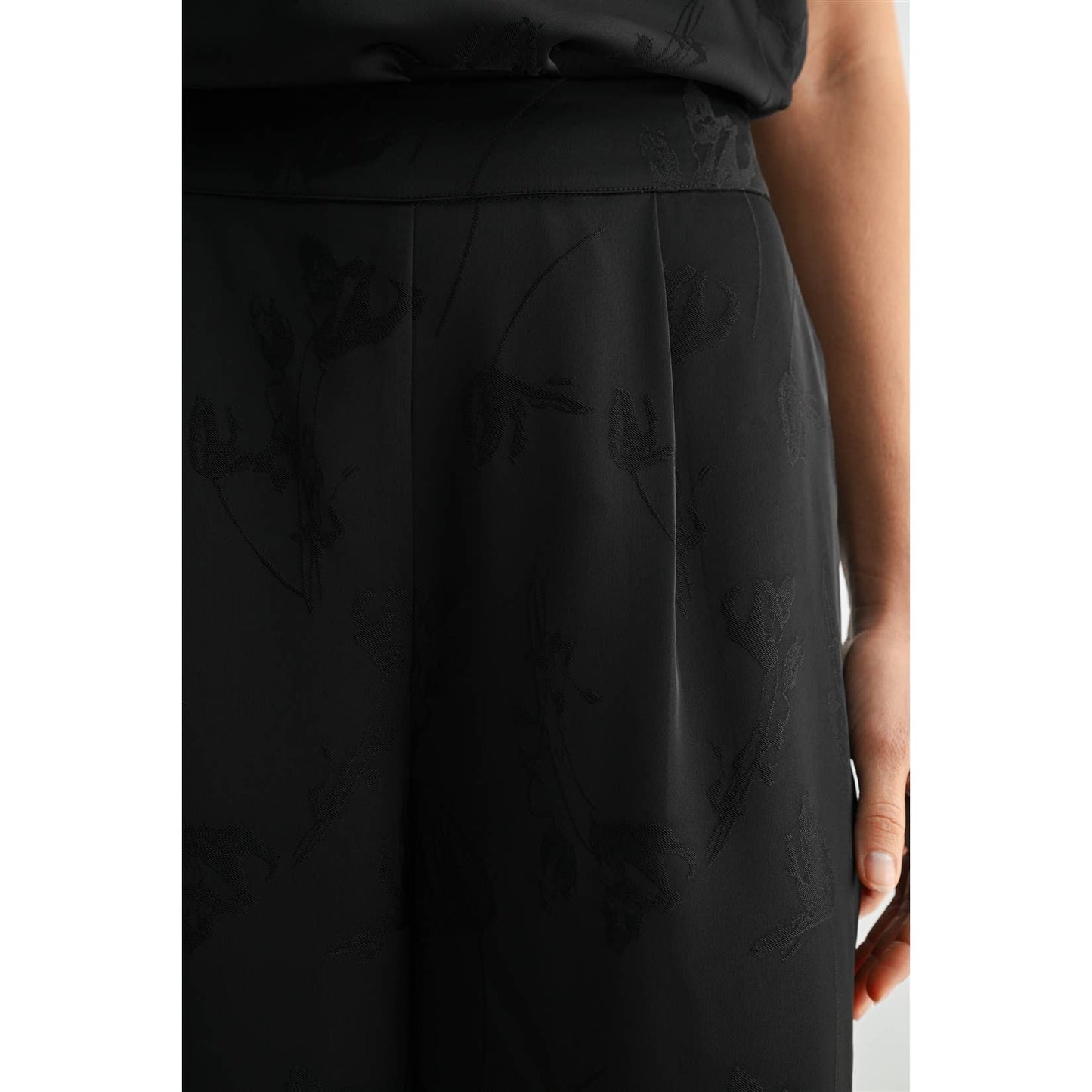 SATIN JACQUARD PANTS