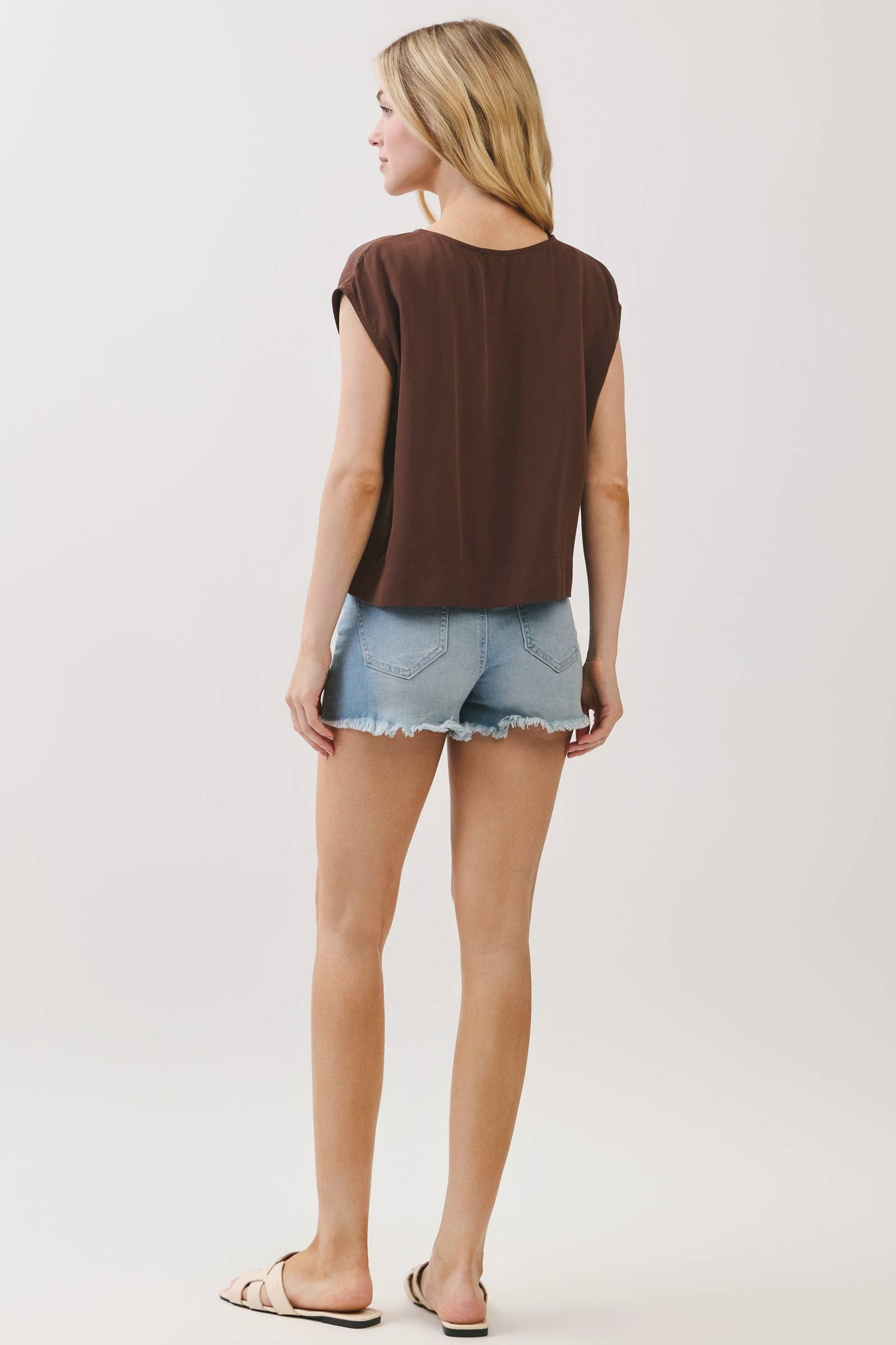 WOVEN BOXY TOP WITH EXTENDED SLEEVE - Final Touch