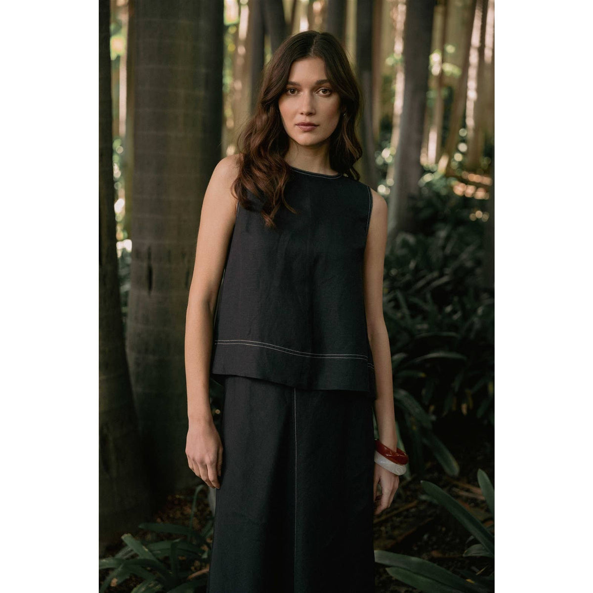 FUN2FUN - LINEN PLEATED BACK SLEEVELESS TOP