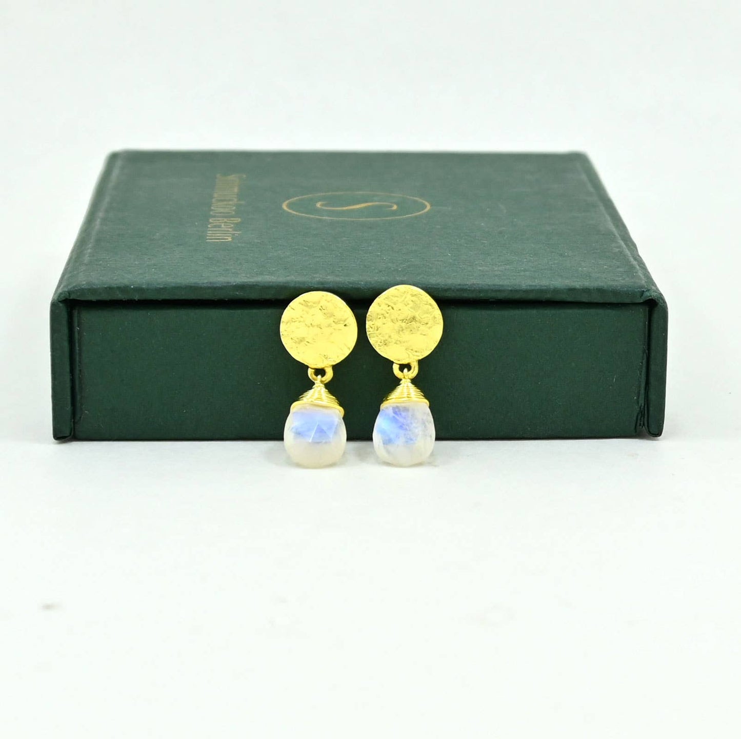 Schmuckoo x Noyre Berlin -  Abigail Earring Gold Plated - Rainbow Moonstone