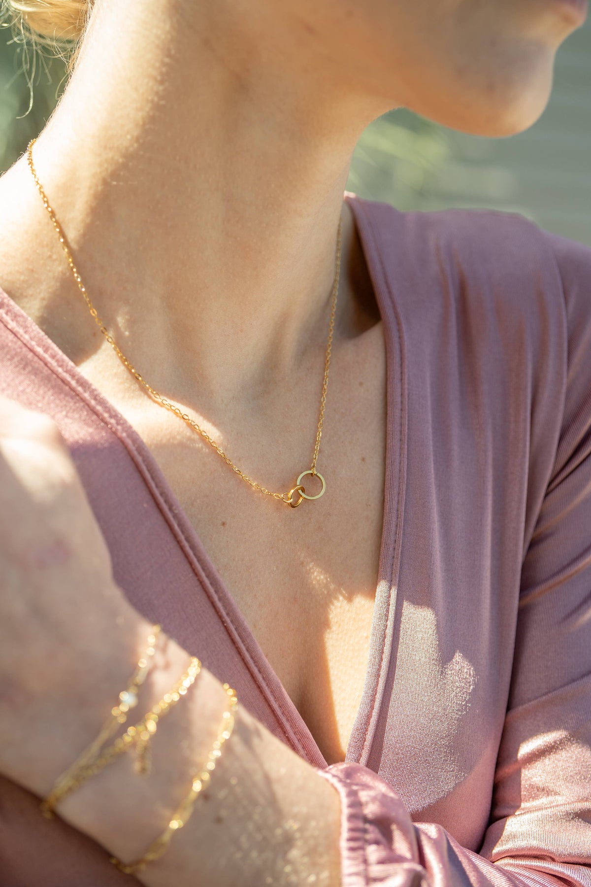 18K Gold PVD Stainless Steel Interlocked Rings Necklace - WJW