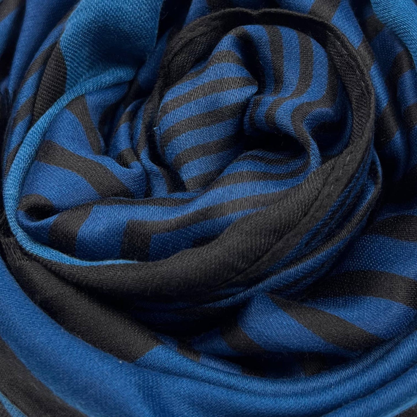 London Scarves - Big maze monogram printed scarf