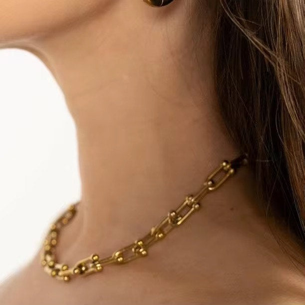 Thick Knot Link Necklace