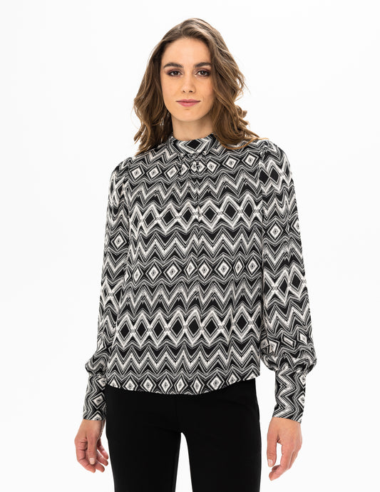 PLEATED HI-NECK BLOUSE