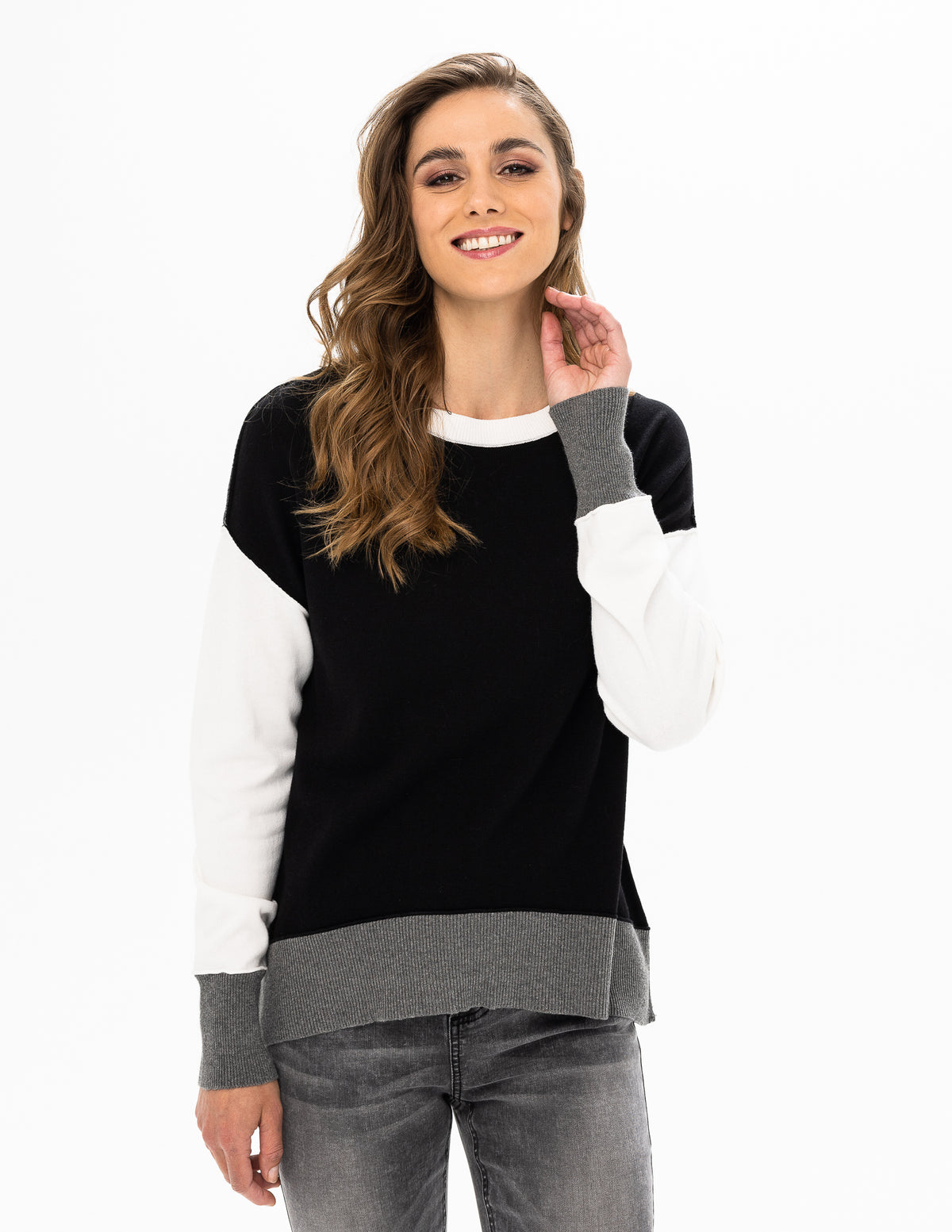 COLOR BLOCK CREW NECK SWEATER