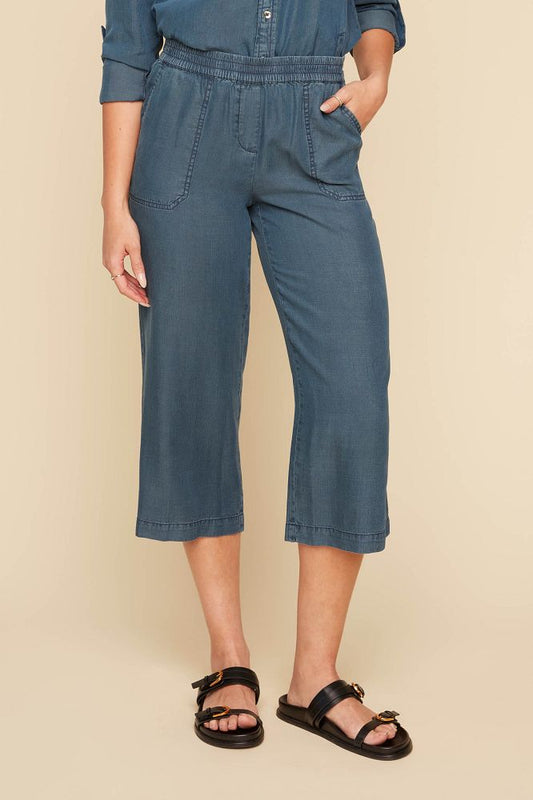 ELASTIC WAIST WIDE LEG CROP PANT