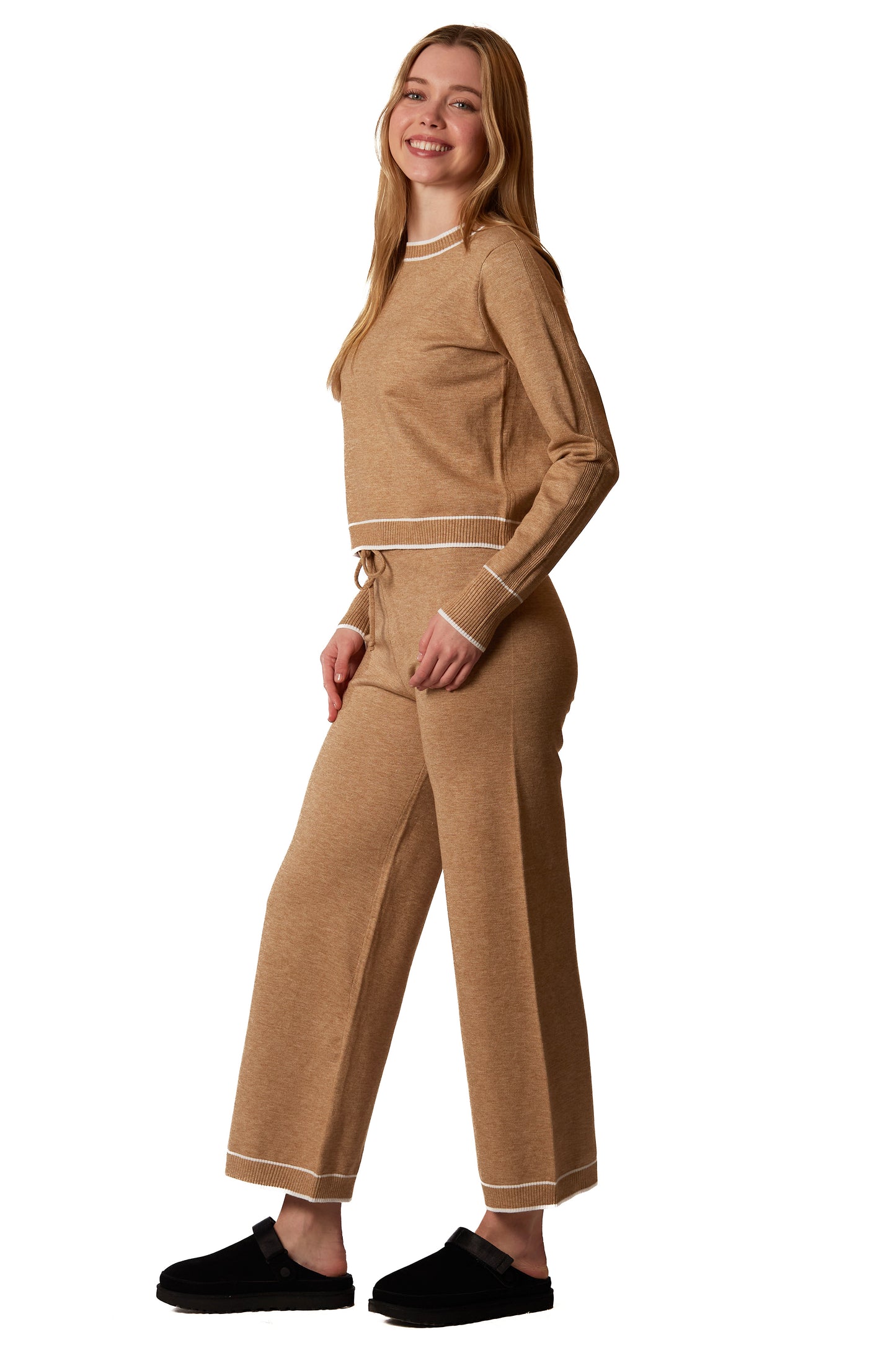 STRIPE TRIM WIDE LEG SWEATER PANT